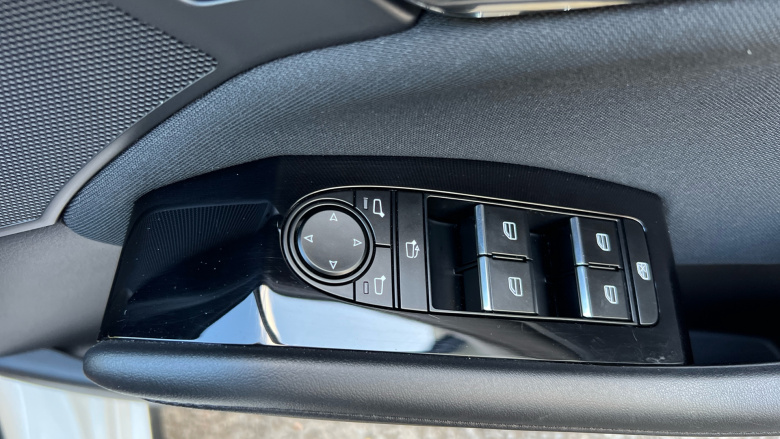 Mazda 3 2.0 e-Skyactiv G MHEV Centre-Line 5dr Petrol Hatchback